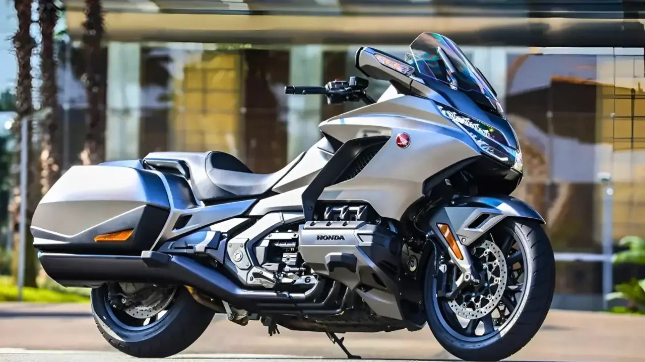 Honda Gold Wing Premium Cruiser with Legendary Performance and Long-Distance Riding Comfort